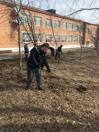 28 мая в школе прошел субботник.